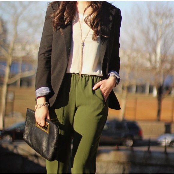 Michael Kors Pebble Leather Clutch Bag - Picture 4 of 14